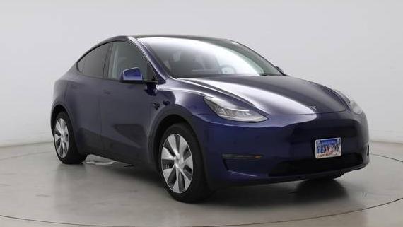 TESLA MODEL Y 2023 7SAYGDEE5PA106286 image